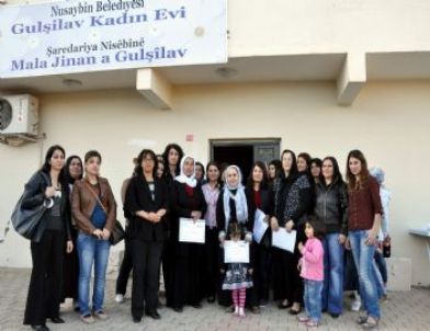 Nusaybin'de Kadın Sağlığı Eğitimi Sertifika Töreni