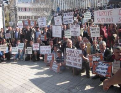 Su Kaynaklarına Sahip Çıkan Köylüler Şehir Merkezinde Yürüdü