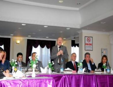 Vali Koçdemir, Mahalle Muhtarları İle Buluştu