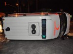 GAZI BULVARı - Antalya'da Ambulans Devrildi