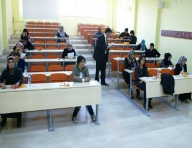 İğdır'da Üniversiteye Hazırlık Öğrencilere YGS Provası