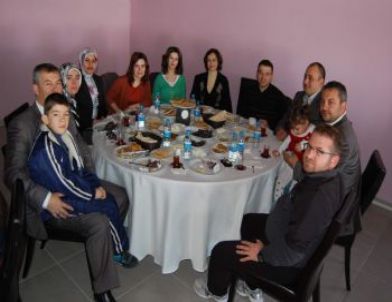 Arapgir Kültür Derneği'nden Dizi Ekibine Kahvaltı