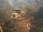 İBRAHIM ÇIFTÇI - Ayazağa’daki Yangında 5 Hektar Ormanlık Alan Kül Oldu