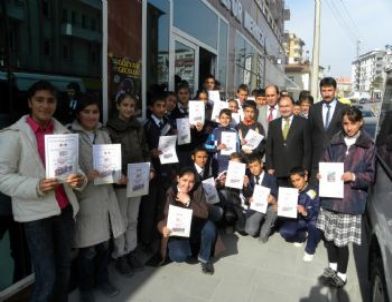 Köy Okullarındaki Öğrencilere SBS Desteği