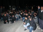 BATTAL COŞKUN - Trafik Kazalarını Protesto Eden Belde Halkı Yolu Trafiğe Kapattı