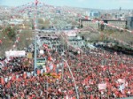 RAHŞAN ECEVIT - CHP'li Vekil, İlk Meydan Grup Toplantısında Fenalaştı