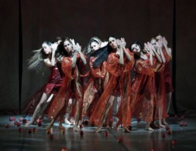 Modern Dans Gösterisi Güldestan Büyülüyor