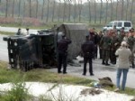 BILGIHAN BAYAR - Van'da Askeri Araç Devrildi: 3 Asker Yaralı