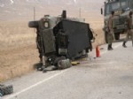 BILGIHAN BAYAR - Van'da Operasyondan Dönen Askeri Araç Devrildi: 3 Yaralı