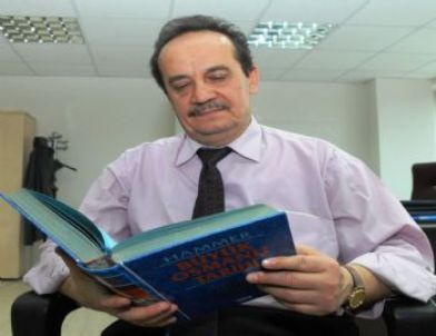 46 Yıldan Beri Sürekli Okuyor