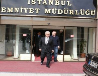 Haluk Ulusoy, Oğlunun Düğün Davetiyesini Çapkın'a Verdi