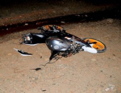 Motosiklet İle Hız Denemesi Kaza Getirdi: 1 Ölü