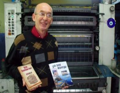 Yazar Recai Şeyhoğlu, 32. Kütüphaneyi Aliağa'da Açıyor