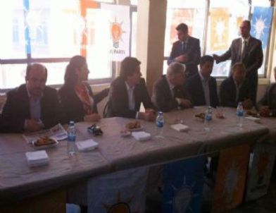 Ak Partili Vekiller Vatandaşların Sorunlarını Dinledi