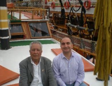 Dostları Edebiyatçı Demirel Babacanoğlu İçin Yazdı