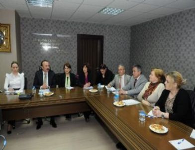 Kadın Platformu Toplantısı'na İzmit Belediyesi Ev Sahipliği Yaptı
