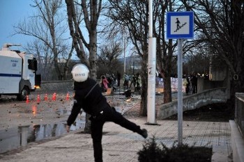 ODTÜ'lü öğrencilerle polis arasında arbede yaşandı