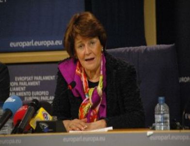 Oomen-ruijten: Yeni Anayasa İçin Umutluyum; Umarım Siyasiler Uzlaşır