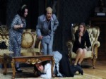 ANTALYA DEVLET TIYATROSU - Hacıyatmaz'ın Galası Seyirci Rekoru Kırdı