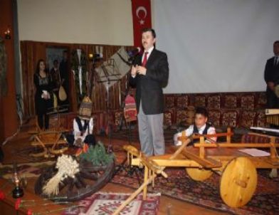 Ağrı'da Yibo'lar Arası Türkü Yarışması