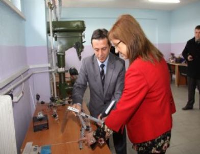 NEÜ Rektörü Kılıç, Güzel Sanatlar Fakültesi ve Hacıbektaş Veli Meslek Yüksek Okulunu Ziyaret Etti