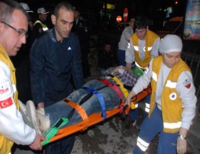 Samsun'da Trafik Kazası: 3 Yaralı