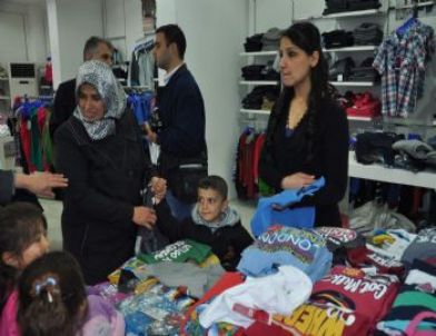 İHH Yetim Çocukları Güldürdü