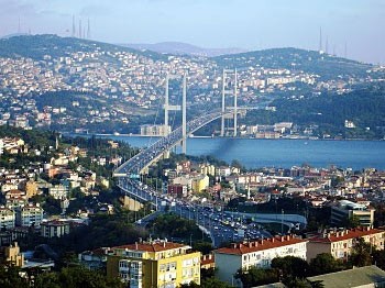 İstanbul Boğazı sularında kişilere ait 40 adet tapu ortaya çıktı.
