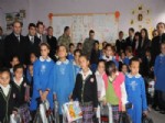 VAHDETTIN ÖZKAN - Jandarma'dan 46 Öğrenciye Giyim Oyuncak Kırtasiye Yardımı