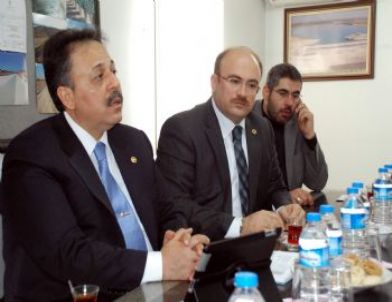 Milletvekilleri Sulama Projesini Yerinde İnceledi