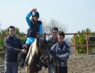 Engelli Gençlerin Hayvan Sevgisi