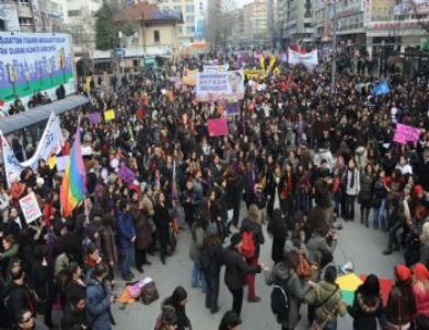 Başkent'te 8 Mart Dünya Kadınları Günü Yürüyüşü - Ankara