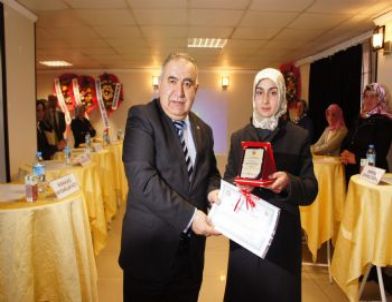 Kadın Çiftçiler, Kadınlar Gününde Birinci Olmak İçin Yarıştı