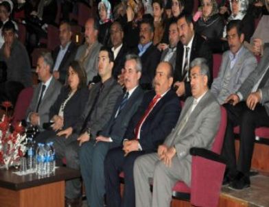 'Kadının Statüsü ve Gelişmişlik Düzeyine Etkisi' Konulu Panel