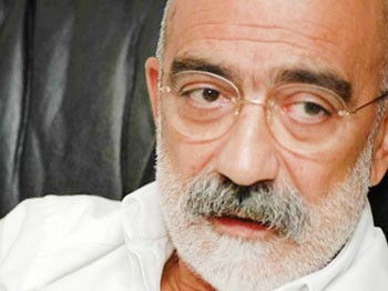 Başbakan, Ahmet Altan'a Dava Açtı