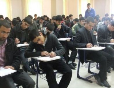 Gazikent Üniversitesi'nde Deneme Sınavı