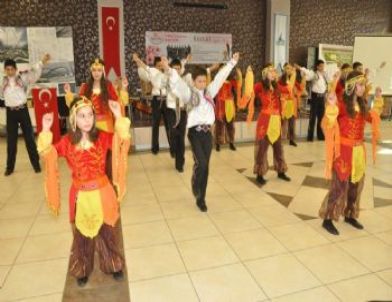 Kartepe'de Dünya Kadınlar Günü Görkemli Bir Şekilde Kutlandı