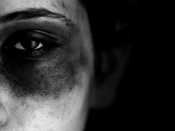 Ne makyaj ne yıldönümü...Lokanta ve Kuaför yüzü bile görmediler