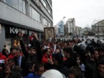 İSTANBUL KONGRE MERKEZI - Esad Yanlıları Suriye Toplantısını Protesto Etti
