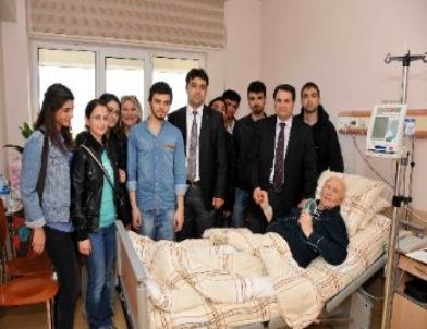 OMÜ'lü Öğrenciler, Hastalanan Hayırseveri Unutmadı
