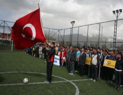 Valilik Kupası Futbol Turnuvası Başladı