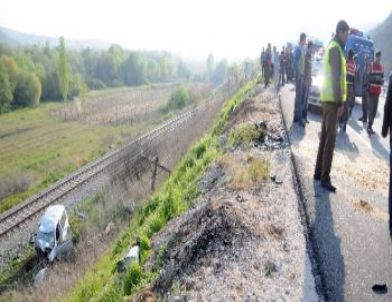 Manisa’da Trafik Kazası: 3 Ölü, 5 Yaralı