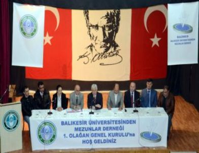 'balıkesir Üniversitesinden Mezunlar Derneği' Kuruldu