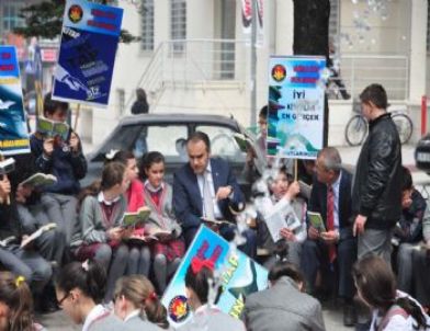 Başkan Aktaş Öğrencilerle Beraber Kitap Okudu