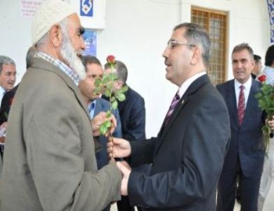 Başkan Çelikcan Vatandaşların Kutlu Doğum Coşkusuna Ortak Oldu