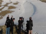 HAMDI ACAR - Konya’da Nisan Ortasında Kayak Keyfi