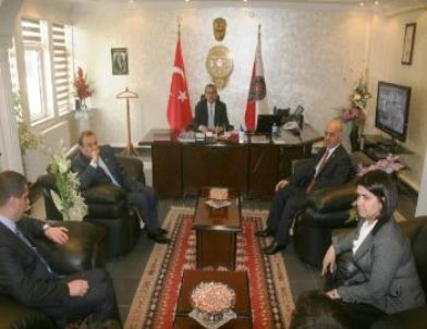 Milletvekilleri, Mardin Emniyet Müdürü Kara'yı Ziyaret Etti