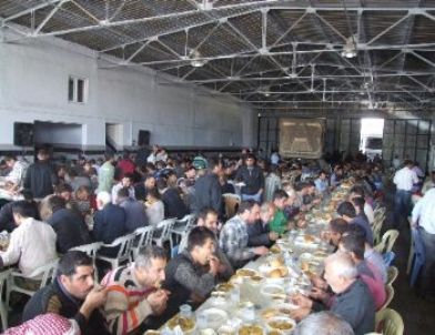 Sofralarını 2 Bin 500 Kişiye Açtılar