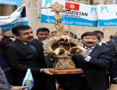 Bin Nefes Bir Ses Tiyatro Festivali Başladı