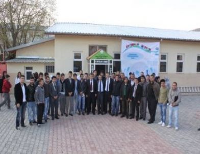 Eruh Meslek Yüksekokulu'nda İnternet Etkinliği Düzenlendi